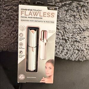 New in box - sealed - Flawless Facial Hair Remover - White and Gold